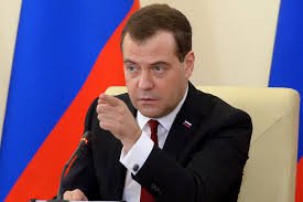 Medvedev: "Yerevan ilə Bakı düşünülməmiş addımlardan uzaq olmalıdır"