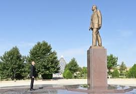 İlham Əliyev Qobustana gedib