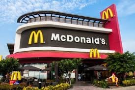 İngiltərədə “McDonald’s” restoran İşçiləri karantinə alındı