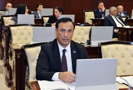 Elman Nəsirov da Ramiz Mehdiyevi tənqid etdi: “Özlərini qanundan üstün tuturlar”