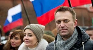 Kremlin tənqidçisi Sibirə səfəri zamanı xüsusi xidmət tərəfindən ciddi izlənilib