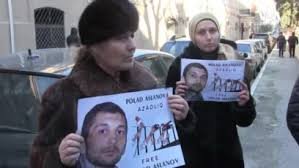 Polad Aslanovun həyat yoldaşının onunla görüşünə icazə verməyiblər.