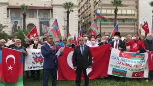 İzmirdə Fransa Konsulluğunun qarşısında aksiya - Foto