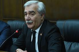 Andranik Köçəryana Ermənistanda niyə “Türk bayrakdarı” deyirlər?
