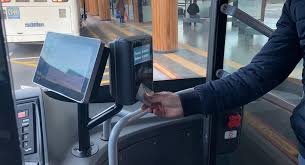 Daha bir marşrut avtobusu kartla ödəməyə keçir