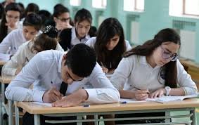 Bu gün buraxılış imtahanı var
