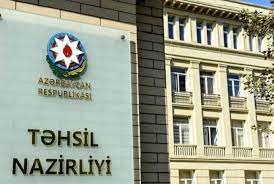 Təhsil Nazirliyinin əməkdaşları intihar edən şagirdlərin ailəsinə baş çəkiblər