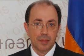 Ermənistan XİN başçısı Baş Qərargahı müdafiə edib