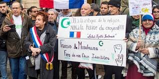 Fransa parlamentində İslam əleyhinə qanunun layihəsi müzakirəyə çıxarılıb.
