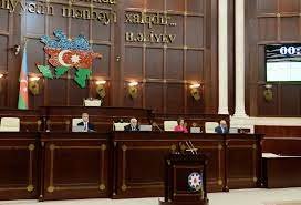 Milli Məclisdə insan alverinə qarşı mübarizə MÜZAKİRƏ OLUNUB