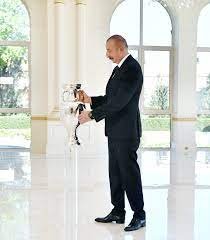 AVRO-2020-nin kuboku İlham Əliyevə təqdim olundu