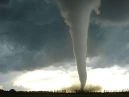 Çexiyada tornado ciddi fəsadlar törədib, ölənlər var