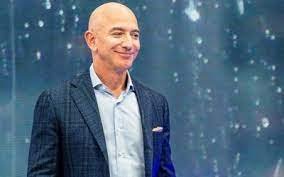 Bezos dünyanın ən varlı insanı statusunu itirdi