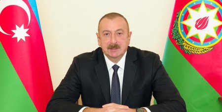 İlham Əliyev «Qarabağ!» hayqıran azərbaycanlılara Bandotdeli göstərdi !