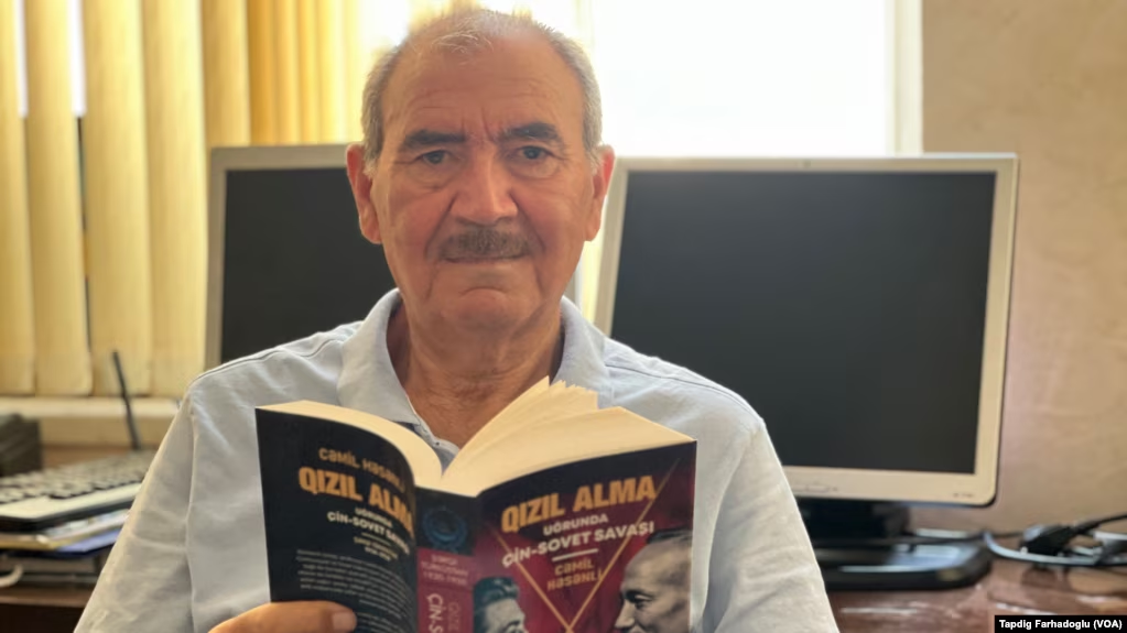 Cəmil Həsənlinin Çin-Sovet qarşıdurması haqda kitabı nəşr olunub
