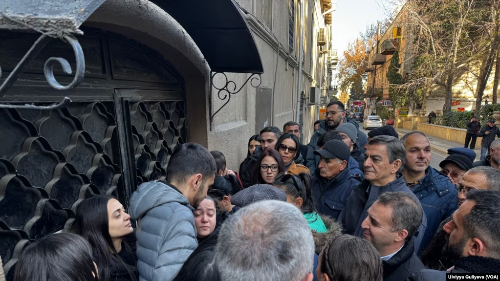 Jurnalistləri Müdafiə Komitəsi “Abzas Media işi” üzrə həbs edilən 7 jurnalistə qarşı ittihamların ləğvinə çağırır