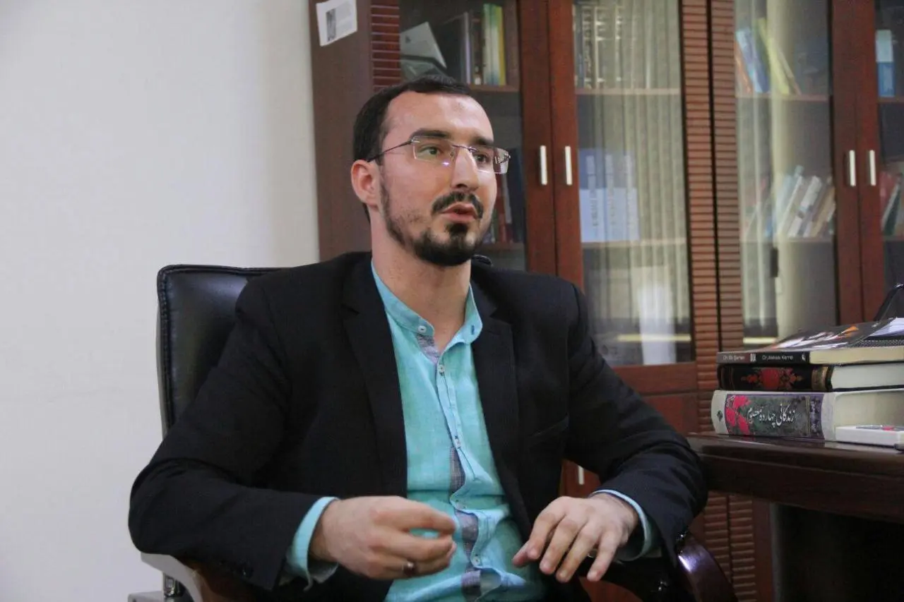 Taleh Bağırovun iki yeniyetmə övladı məhkəmə qarşısına çıxarılır
